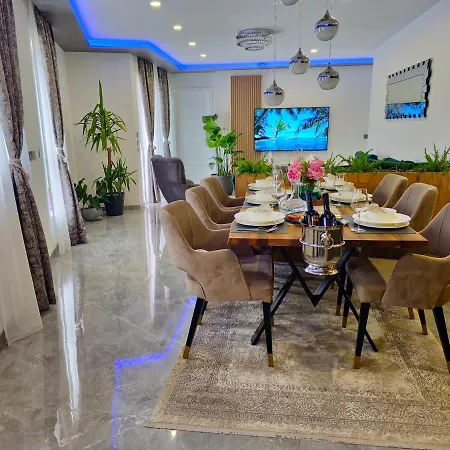 Luxury Karigo * Μακάρσκα