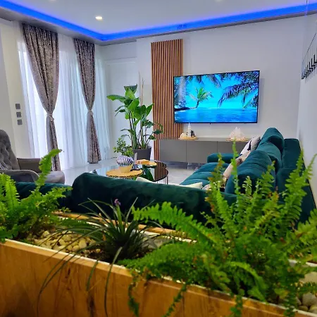 Διαμέρισμα Luxury Karigo *